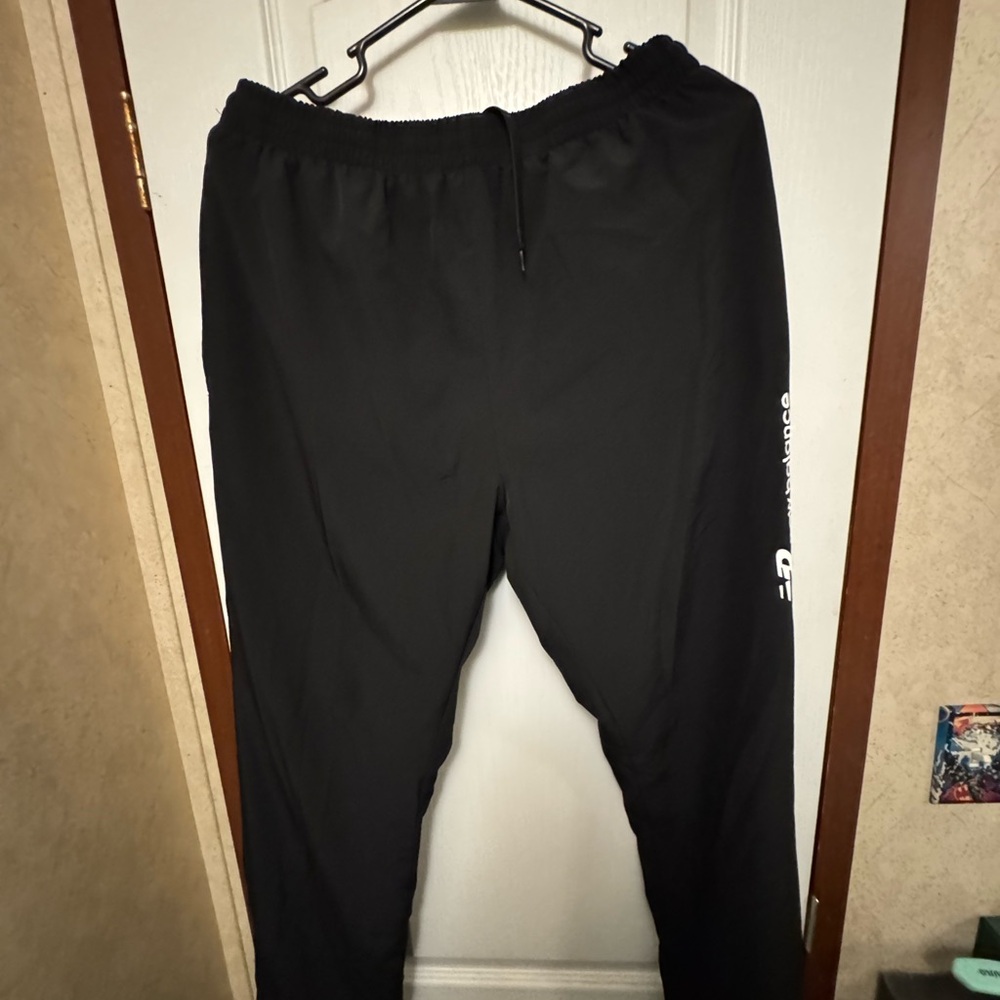 Men's Black Athletic New Balance Pants L